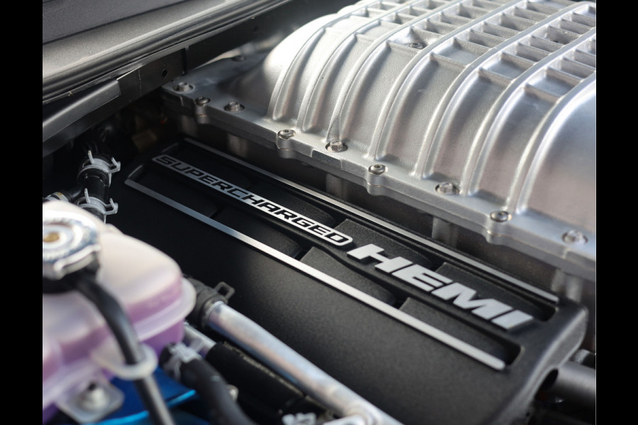 Dodge Challenger 6.2 SRT Hellcat | Facelift - Nieuwstaat - Widebody Dodge Challenger 6.2 SRT Hellcat | Facelift - Nieuwstaat - Widebody