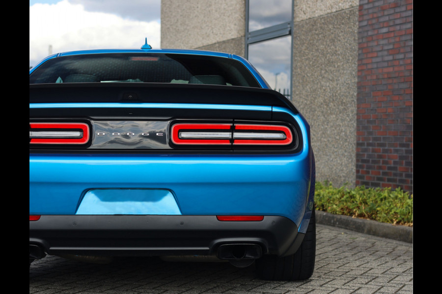 Dodge Challenger 6.2 SRT Hellcat | Facelift - Nieuwstaat - Widebody Dodge Challenger 6.2 SRT Hellcat | Facelift - Nieuwstaat - Widebody