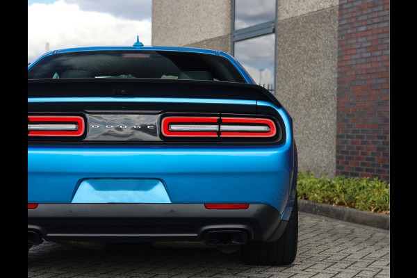 Dodge Challenger 6.2 SRT Hellcat | Facelift - Nieuwstaat - Widebody Dodge Challenger 6.2 SRT Hellcat | Facelift - Nieuwstaat - Widebody