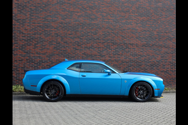 Dodge Challenger 6.2 SRT Hellcat | Facelift - Nieuwstaat - Widebody Dodge Challenger 6.2 SRT Hellcat | Facelift - Nieuwstaat - Widebody