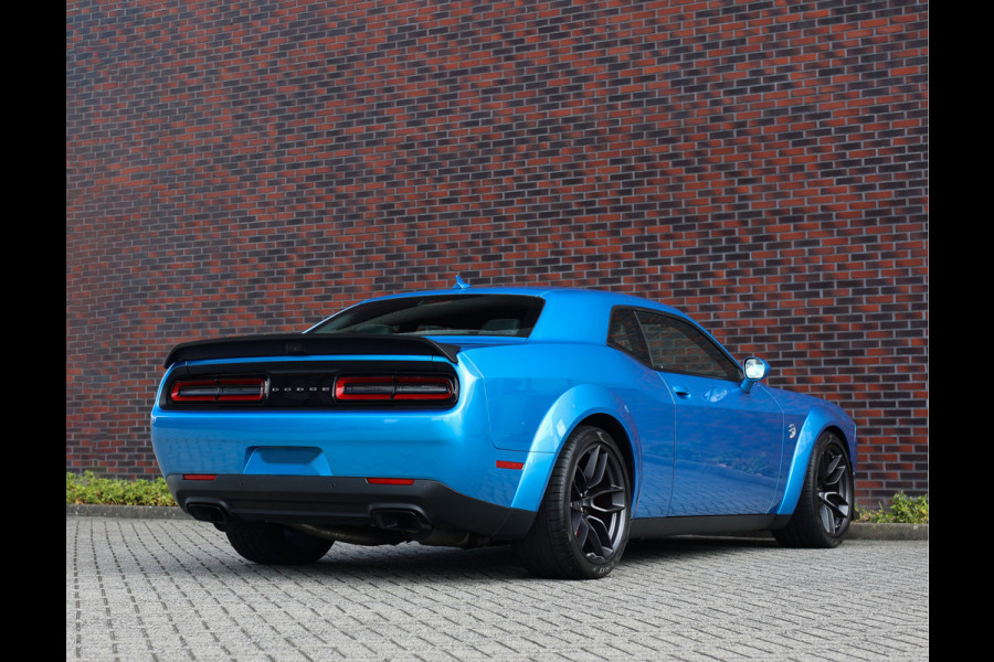Dodge Challenger 6.2 SRT Hellcat | Facelift - Nieuwstaat - Widebody Dodge Challenger 6.2 SRT Hellcat | Facelift - Nieuwstaat - Widebody