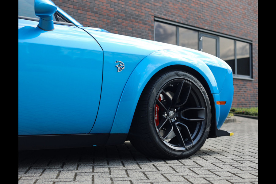 Dodge Challenger 6.2 SRT Hellcat | Facelift - Nieuwstaat - Widebody Dodge Challenger 6.2 SRT Hellcat | Facelift - Nieuwstaat - Widebody