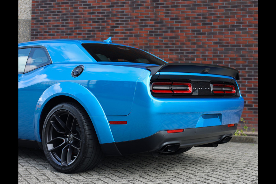 Dodge Challenger 6.2 SRT Hellcat | Facelift - Nieuwstaat - Widebody Dodge Challenger 6.2 SRT Hellcat | Facelift - Nieuwstaat - Widebody
