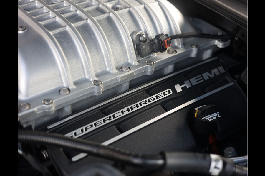Dodge Challenger 6.2 SRT Hellcat | Facelift - Nieuwstaat - Widebody Dodge Challenger 6.2 SRT Hellcat | Facelift - Nieuwstaat - Widebody