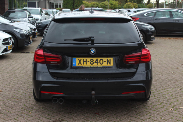 BMW 3 Serie Touring 320i M Sport Edition / Trekhaak / Panoramadak / Camera / Head-up / Leder / 19'' / Navigatie / Stoelverwarming / Audio HiFi / Cruise Control BMW 3 Serie Touring 320i M Sport Edition / Trekhaak / Panoramadak / Camera / Head-up / Leder / 19'' / Navigatie / Stoelverwarming / Audio HiFi / Cruise Control