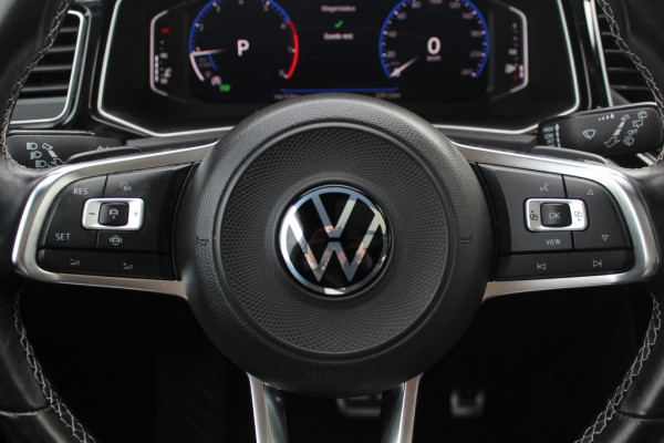 Volkswagen T-Roc 1.5 TSI Sport / Trekhaak / Camera / Virtual Cockpit / CarPlay / 18'' / Beats Audio / Dodehoek / DAB / Stoelverwarming / ACC Volkswagen T-Roc 1.5 TSI Sport / Trekhaak / Camera / Virtual Cockpit / CarPlay / 18'' / Beats Audio / Dodehoek / DAB / Stoelverwarming / ACC