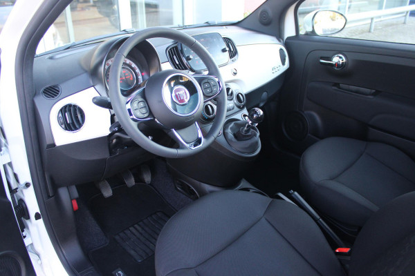 Fiat 500 1.0 72PK HYbrid DOLCEVITA FINALE | PANORAMA DAK | APPLE CARPLAY / ANDROID AUTO | ELEKTRISCHE RAMEN VOOR | PARKEERSENSOREN ACHTER |  LED DAGRIJVERLICHTING | 15"LICHTMETALEN VELGEN | CRUISE CONTROL | IN 2 DELEN NEERKLAPBARE ACHTERBANK | AIRCO | MISTLAMPEN VOOR |