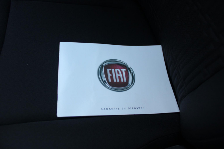 Fiat 500 1.0 72PK HYbrid DOLCEVITA FINALE | PANORAMA DAK | APPLE CARPLAY / ANDROID AUTO | ELEKTRISCHE RAMEN VOOR | PARKEERSENSOREN ACHTER |  LED DAGRIJVERLICHTING | 15"LICHTMETALEN VELGEN | CRUISE CONTROL | IN 2 DELEN NEERKLAPBARE ACHTERBANK | AIRCO | MISTLAMPEN VOOR |