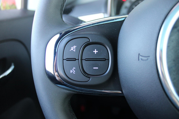 Fiat 500 1.0 72PK HYbrid DOLCEVITA FINALE | PANORAMA DAK | APPLE CARPLAY / ANDROID AUTO | ELEKTRISCHE RAMEN VOOR | PARKEERSENSOREN ACHTER |  LED DAGRIJVERLICHTING | 15"LICHTMETALEN VELGEN | CRUISE CONTROL | IN 2 DELEN NEERKLAPBARE ACHTERBANK | AIRCO | MISTLAMPEN VOOR |