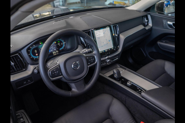 Volvo XC60 2.0 T6 Plug-in hybrid AWD Core Bright / Pano / ACC / trekhaak /