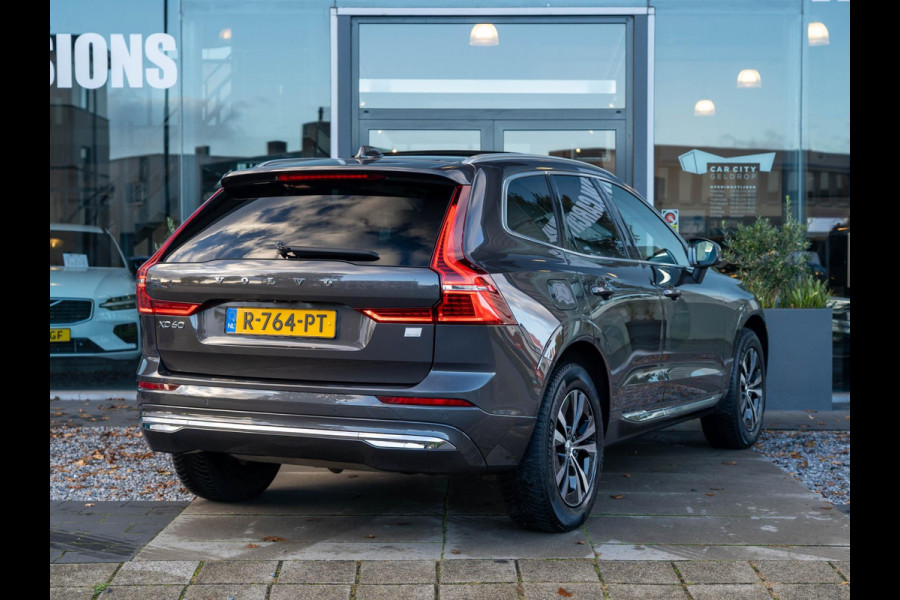 Volvo XC60 2.0 T6 Plug-in hybrid AWD Core Bright / Pano / ACC / trekhaak /