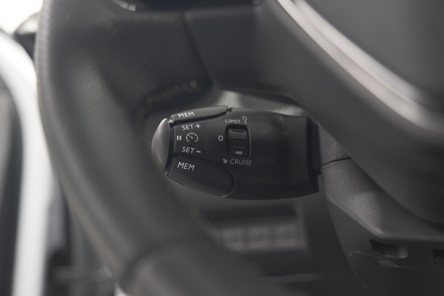 Peugeot 2008 PureTech 130 EAT8 GT | Camera | Apple Carplay | Parkeersensoren