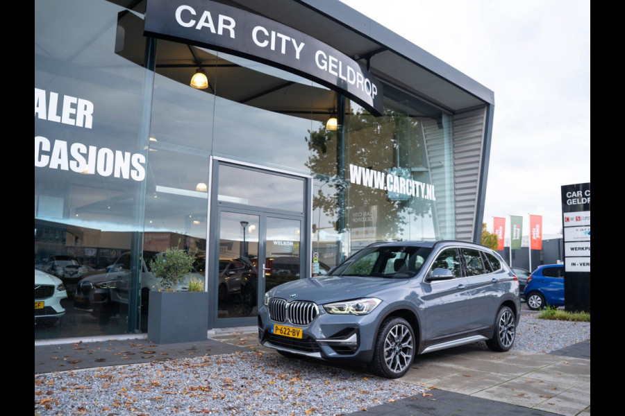 BMW X1 SDrive20i Business Edition Plus / HUD / Carplay / Zetelverwarming / Sfeerverlichting / 19'' / BMW X1 SDrive20i Business Edition Plus / HUD / Carplay / Zetelverwarming / Sfeerverlichting / 19'' /