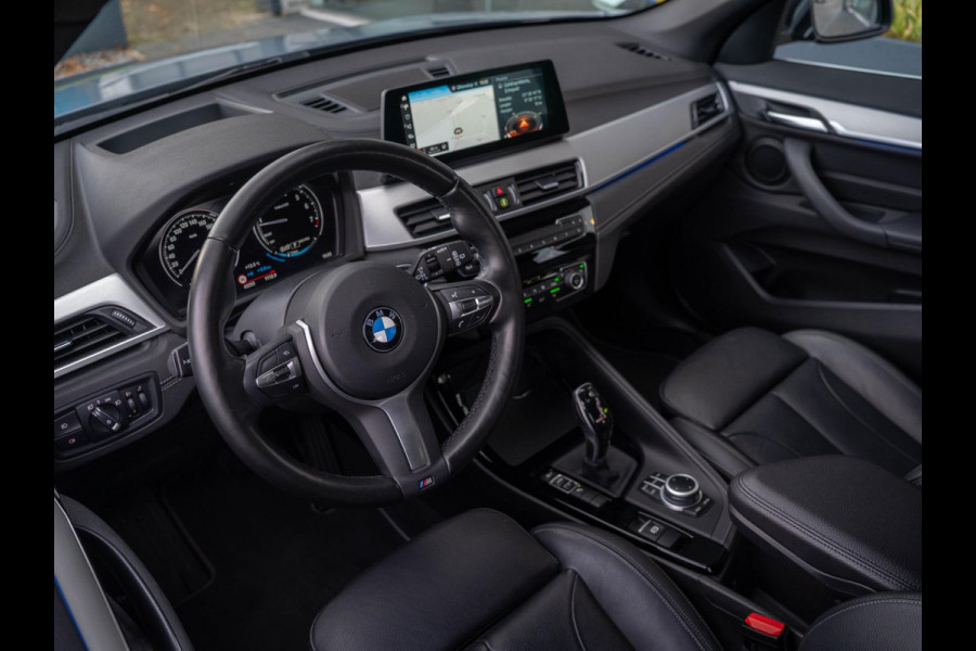 BMW X1 SDrive20i Business Edition Plus / HUD / Carplay / Zetelverwarming / Sfeerverlichting / 19'' / BMW X1 SDrive20i Business Edition Plus / HUD / Carplay / Zetelverwarming / Sfeerverlichting / 19'' /