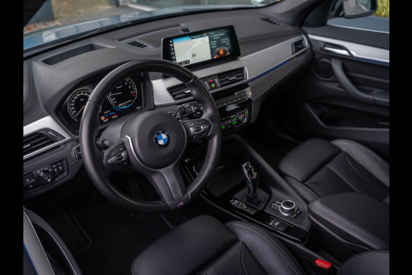 BMW X1 SDrive20i Business Edition Plus / HUD / Carplay / Zetelverwarming / Sfeerverlichting / 19'' / BMW X1 SDrive20i Business Edition Plus / HUD / Carplay / Zetelverwarming / Sfeerverlichting / 19'' /