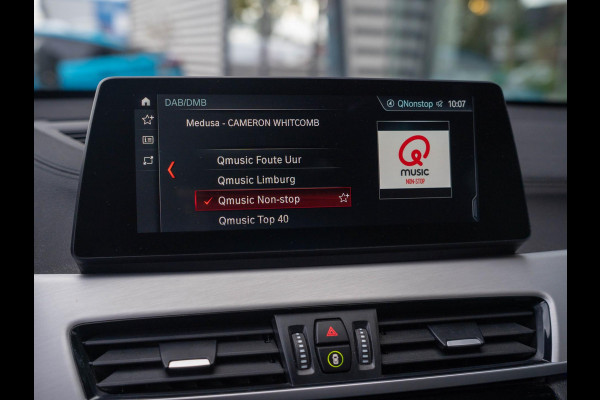 BMW X1 SDrive20i Business Edition Plus / HUD / Carplay / Zetelverwarming / Sfeerverlichting / 19'' / BMW X1 SDrive20i Business Edition Plus / HUD / Carplay / Zetelverwarming / Sfeerverlichting / 19'' /