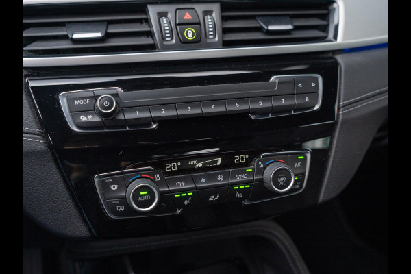 BMW X1 SDrive20i Business Edition Plus / HUD / Carplay / Zetelverwarming / Sfeerverlichting / 19'' / BMW X1 SDrive20i Business Edition Plus / HUD / Carplay / Zetelverwarming / Sfeerverlichting / 19'' /