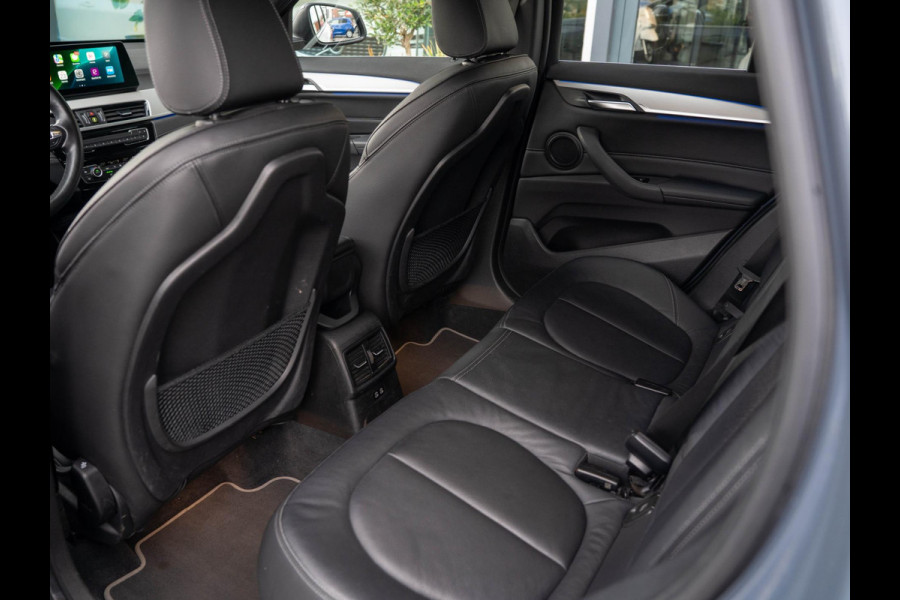 BMW X1 SDrive20i Business Edition Plus / HUD / Carplay / Zetelverwarming / Sfeerverlichting / 19'' / BMW X1 SDrive20i Business Edition Plus / HUD / Carplay / Zetelverwarming / Sfeerverlichting / 19'' /