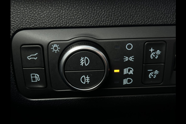 Ford Kuga 2.5 PHEV Titanium DRIVERPACK! WINTERPACK! Ford Kuga 2.5 PHEV Titanium DRIVERPACK! WINTERPACK!
