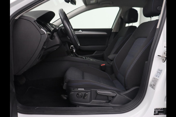 Volkswagen Passat 1.4 TSI PHEV GTE | Stoelverwarming | Massage | Camera | Adaptive cruise | Carplay | Matrix LED | Navigatie | Plug In