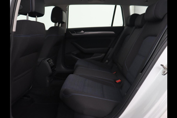 Volkswagen Passat 1.4 TSI PHEV GTE | Stoelverwarming | Massage | Camera | Adaptive cruise | Carplay | Matrix LED | Navigatie | Plug In
