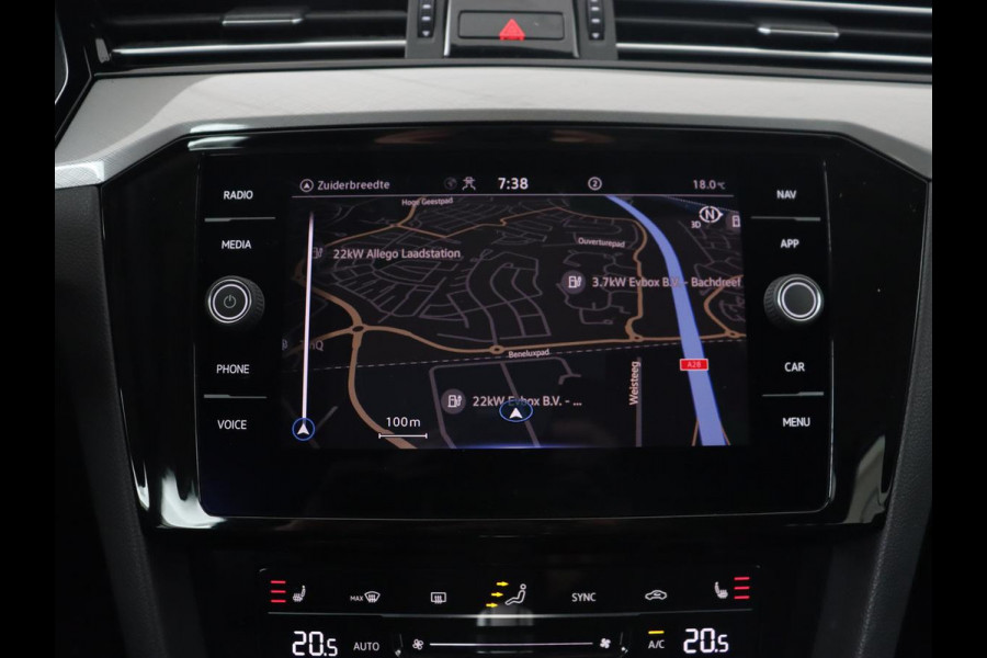 Volkswagen Passat 1.4 TSI PHEV GTE | Stoelverwarming | Massage | Camera | Adaptive cruise | Carplay | Matrix LED | Navigatie | Plug In