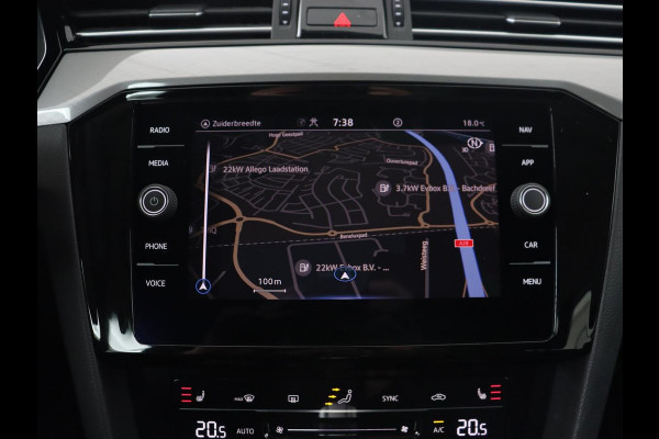 Volkswagen Passat 1.4 TSI PHEV GTE | Stoelverwarming | Massage | Camera | Adaptive cruise | Carplay | Matrix LED | Navigatie | Plug In