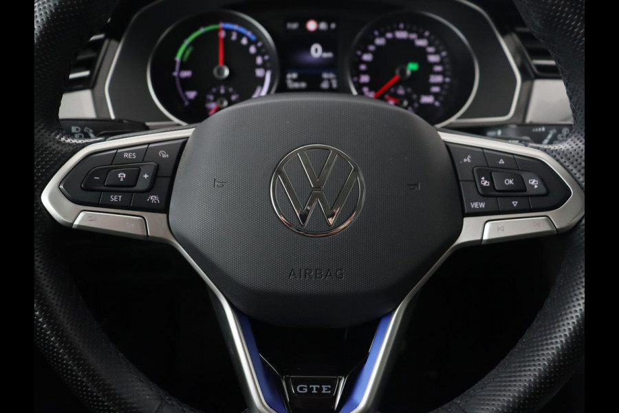 Volkswagen Passat 1.4 TSI PHEV GTE | Stoelverwarming | Massage | Camera | Adaptive cruise | Carplay | Matrix LED | Navigatie | Plug In
