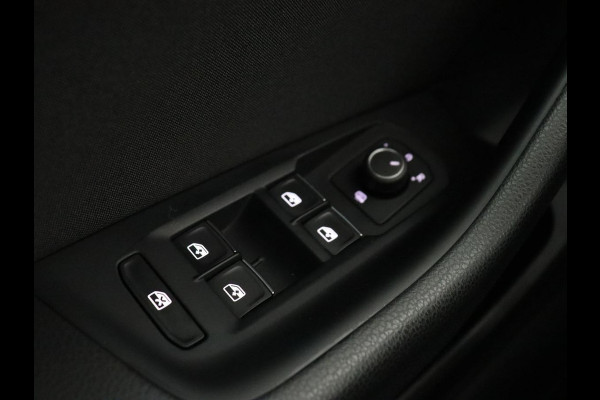 Volkswagen Passat 1.4 TSI PHEV GTE | Stoelverwarming | Massage | Camera | Adaptive cruise | Carplay | Matrix LED | Navigatie | Plug In