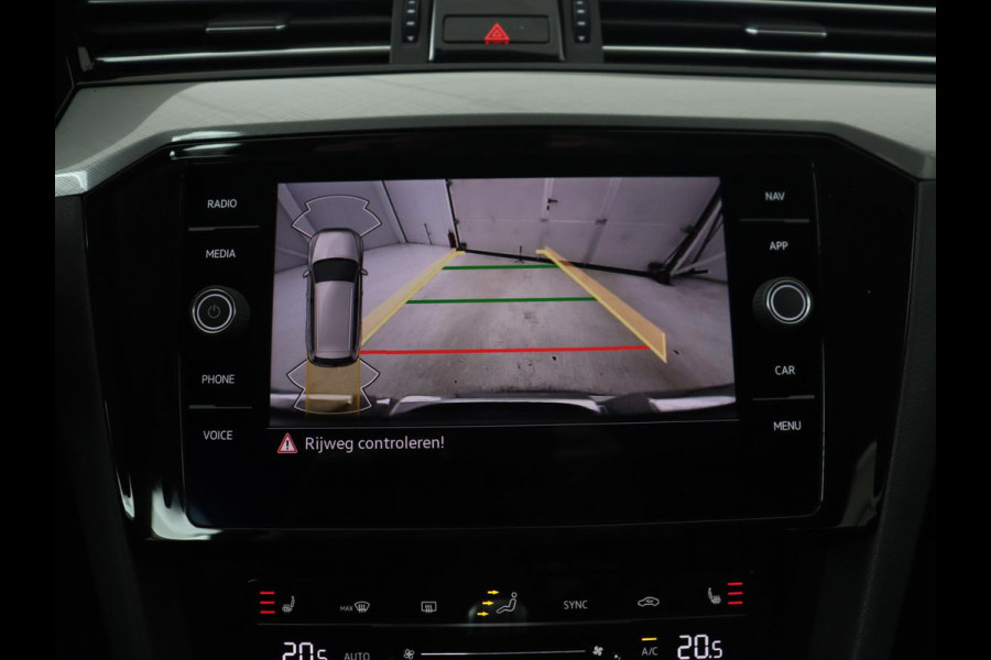 Volkswagen Passat 1.4 TSI PHEV GTE | Stoelverwarming | Massage | Camera | Adaptive cruise | Carplay | Matrix LED | Navigatie | Plug In