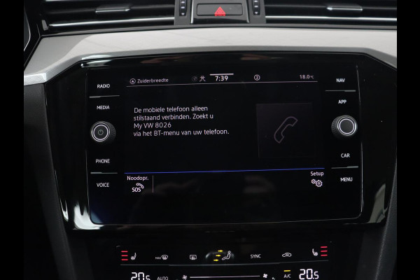 Volkswagen Passat 1.4 TSI PHEV GTE | Stoelverwarming | Massage | Camera | Adaptive cruise | Carplay | Matrix LED | Navigatie | Plug In