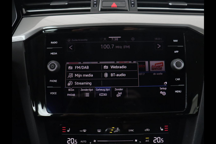 Volkswagen Passat 1.4 TSI PHEV GTE | Stoelverwarming | Massage | Camera | Adaptive cruise | Carplay | Matrix LED | Navigatie | Plug In