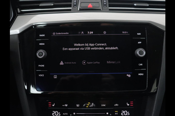 Volkswagen Passat 1.4 TSI PHEV GTE | Stoelverwarming | Massage | Camera | Adaptive cruise | Carplay | Matrix LED | Navigatie | Plug In