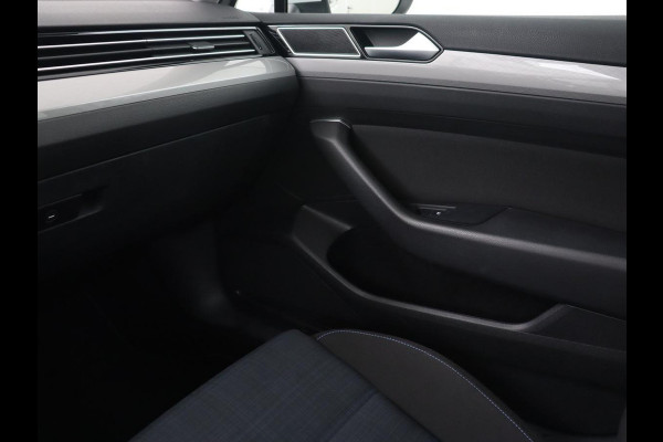 Volkswagen Passat 1.4 TSI PHEV GTE | Stoelverwarming | Massage | Camera | Adaptive cruise | Carplay | Matrix LED | Navigatie | Plug In