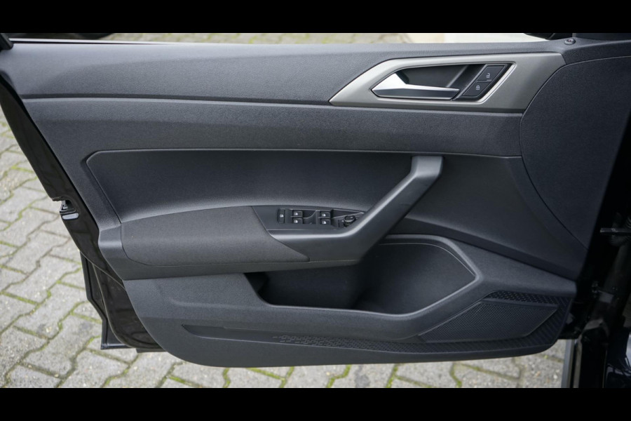 Volkswagen Polo 1.0 TSI R-Line AUTOMAAT-ACC-CARPLAY-CLIMA-FULL LED-NAVIGATIE-STOELVERWARMING