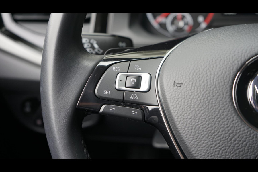 Volkswagen Polo 1.0 TSI R-Line AUTOMAAT-ACC-CARPLAY-CLIMA-FULL LED-NAVIGATIE-STOELVERWARMING