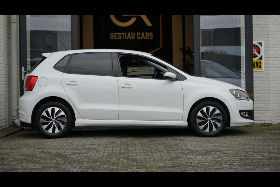 Volkswagen Polo 1.0 TSI Highline AUTOMAAT-CLIMA-CRUISE-NAVIGATIE Volkswagen Polo 1.0 TSI Highline AUTOMAAT-CLIMA-CRUISE-NAVIGATIE