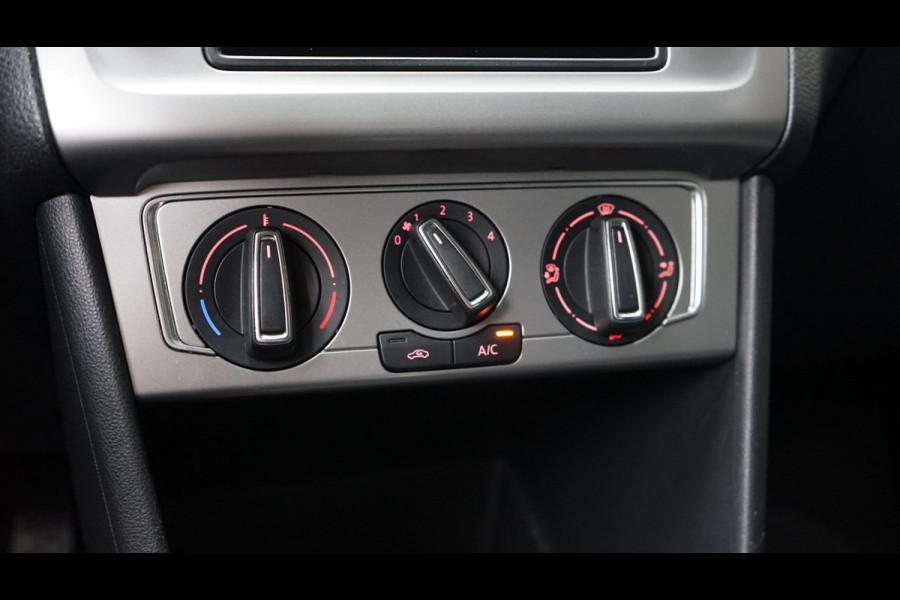 Volkswagen Polo 1.0 TSI Highline AUTOMAAT-CLIMA-CRUISE-NAVIGATIE Volkswagen Polo 1.0 TSI Highline AUTOMAAT-CLIMA-CRUISE-NAVIGATIE
