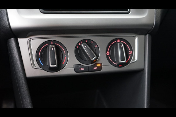 Volkswagen Polo 1.0 TSI Highline AUTOMAAT-CLIMA-CRUISE-NAVIGATIE Volkswagen Polo 1.0 TSI Highline AUTOMAAT-CLIMA-CRUISE-NAVIGATIE