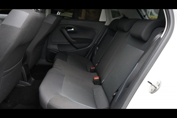Volkswagen Polo 1.0 TSI Highline AUTOMAAT-CLIMA-CRUISE-NAVIGATIE Volkswagen Polo 1.0 TSI Highline AUTOMAAT-CLIMA-CRUISE-NAVIGATIE