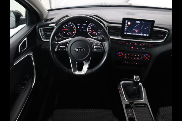 Kia Ceed 1.0 T-GDi DynamicPlusLine | Trekhaak | Stoel & stuurverwarming | Camera | Carplay | Navigatie | Climate control | Parkeerhulp | Cruise control | Half leder Kia Ceed 1.0 T-GDi DynamicPlusLine | Trekhaak | Stoel & stuurverwarming | Camera | Carplay | Navigatie | Climate control | Parkeerhulp | Cruise control | Half leder
