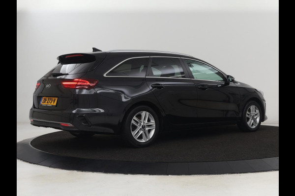 Kia Ceed 1.0 T-GDi DynamicPlusLine | Trekhaak | Stoel & stuurverwarming | Camera | Carplay | Navigatie | Climate control | Parkeerhulp | Cruise control | Half leder Kia Ceed 1.0 T-GDi DynamicPlusLine | Trekhaak | Stoel & stuurverwarming | Camera | Carplay | Navigatie | Climate control | Parkeerhulp | Cruise control | Half leder