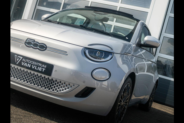 Fiat 500E Cabrio La Prima 42 kWh | 17% Bijtelling | Clima | Cruise | Leder | 17" | Priv Glass | Winter Pack | JBL Sound | BSM | Apple Carplay Fiat 500E Cabrio La Prima 42 kWh | 17% Bijtelling | Clima | Cruise | Leder | 17" | Priv Glass | Winter Pack | JBL Sound | BSM | Apple Carplay