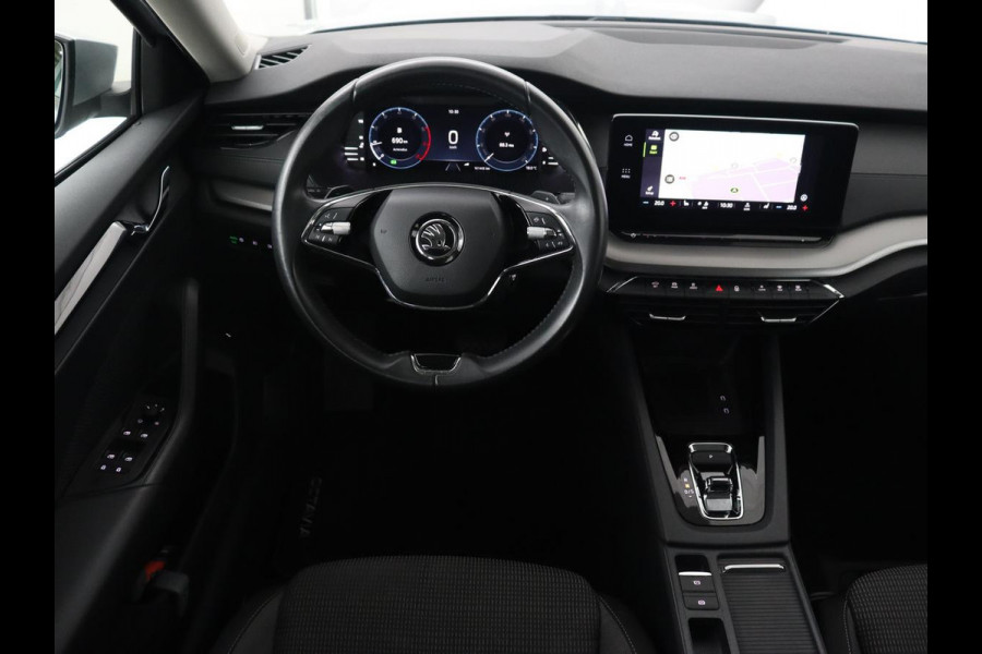 Škoda Octavia 1.0 e-TSI Business Edition | Stoelverwarming | Trekhaak | Camera | Carplay | Virtual Cockpit | Navigatie | Cruise control Škoda Octavia 1.0 e-TSI Business Edition | Stoelverwarming | Trekhaak | Camera | Carplay | Virtual Cockpit | Navigatie | Cruise control