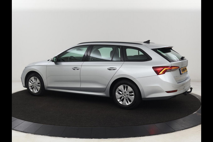 Škoda Octavia 1.0 e-TSI Business Edition | Stoelverwarming | Trekhaak | Camera | Carplay | Virtual Cockpit | Navigatie | Cruise control Škoda Octavia 1.0 e-TSI Business Edition | Stoelverwarming | Trekhaak | Camera | Carplay | Virtual Cockpit | Navigatie | Cruise control