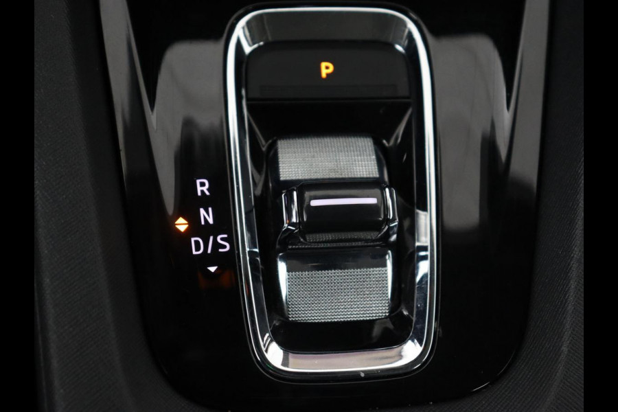 Škoda Octavia 1.0 e-TSI Business Edition | Stoelverwarming | Trekhaak | Camera | Carplay | Virtual Cockpit | Navigatie | Cruise control Škoda Octavia 1.0 e-TSI Business Edition | Stoelverwarming | Trekhaak | Camera | Carplay | Virtual Cockpit | Navigatie | Cruise control