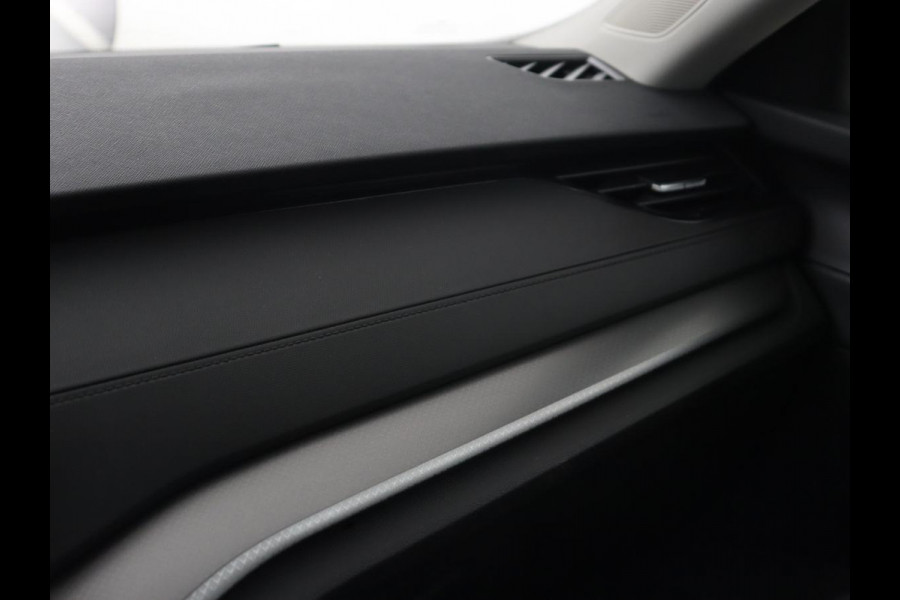Škoda Octavia 1.0 e-TSI Business Edition | Stoelverwarming | Trekhaak | Camera | Carplay | Virtual Cockpit | Navigatie | Cruise control Škoda Octavia 1.0 e-TSI Business Edition | Stoelverwarming | Trekhaak | Camera | Carplay | Virtual Cockpit | Navigatie | Cruise control