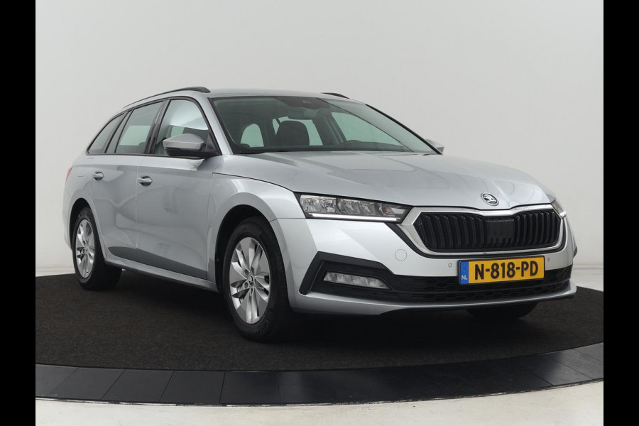 Škoda Octavia 1.0 e-TSI Business Edition | Stoelverwarming | Trekhaak | Camera | Carplay | Virtual Cockpit | Navigatie | Cruise control Škoda Octavia 1.0 e-TSI Business Edition | Stoelverwarming | Trekhaak | Camera | Carplay | Virtual Cockpit | Navigatie | Cruise control