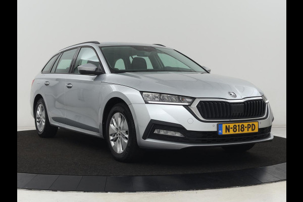 Škoda Octavia 1.0 e-TSI Business Edition | Stoelverwarming | Trekhaak | Camera | Carplay | Virtual Cockpit | Navigatie | Cruise control Škoda Octavia 1.0 e-TSI Business Edition | Stoelverwarming | Trekhaak | Camera | Carplay | Virtual Cockpit | Navigatie | Cruise control