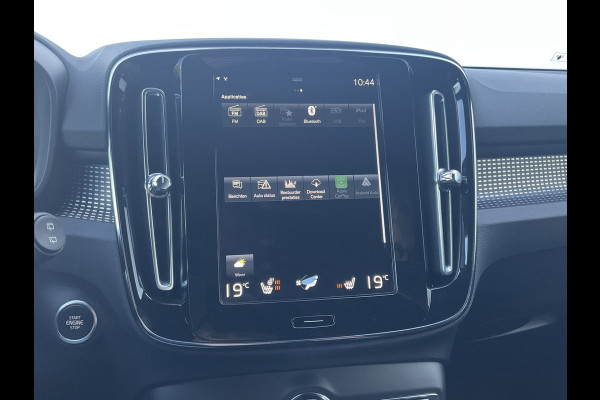 Volvo XC40 1.5 T5 262pk PHEV Recharge R-Design Elek.Trekhaak Leer Stoel/Stuurverw Adap.Cruise NL-Auto! Volvo XC40 1.5 T5 262pk PHEV Recharge R-Design Elek.Trekhaak Leer Stoel/Stuurverw Adap.Cruise NL-Auto!
